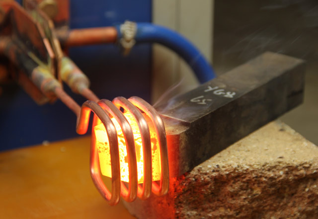 Indução Máquinas de aquecimento na produção de Carbide